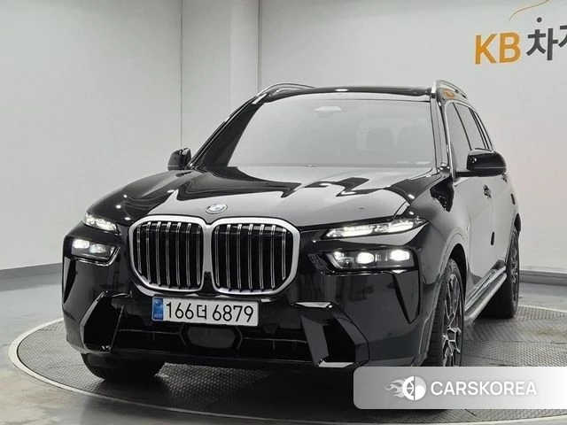 BMW X7 (G07) 2025 Черный из Кореи