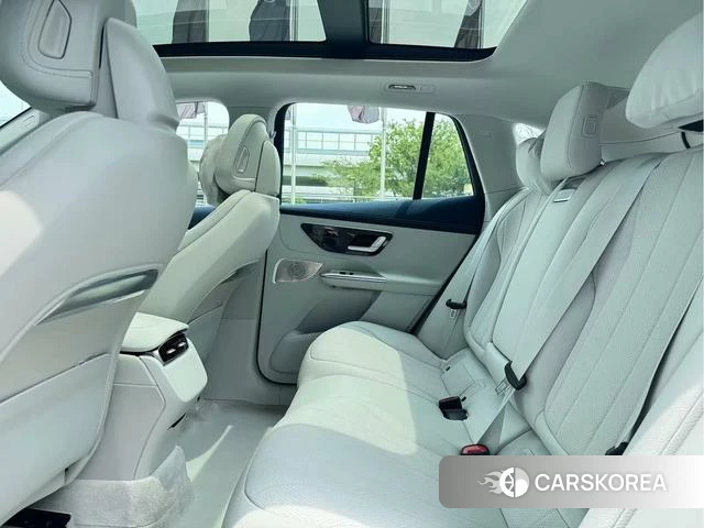Mercedes-Benz EQE 2025 Зеленый из Китая
