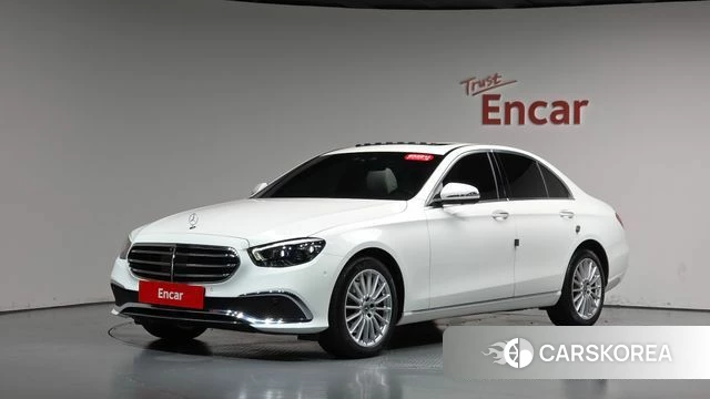 Mercedes-Benz E-Class W213 2022 Белый из Кореи