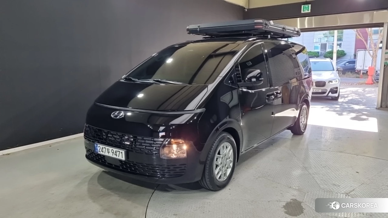 Hyundai Staria 2023 Черный из Кореи