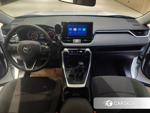 Toyota RAV4 2022 Белый из Китая