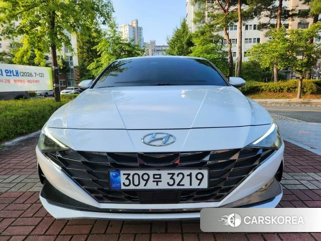 Hyundai Avante (CN7) 2022 Белый из Кореи