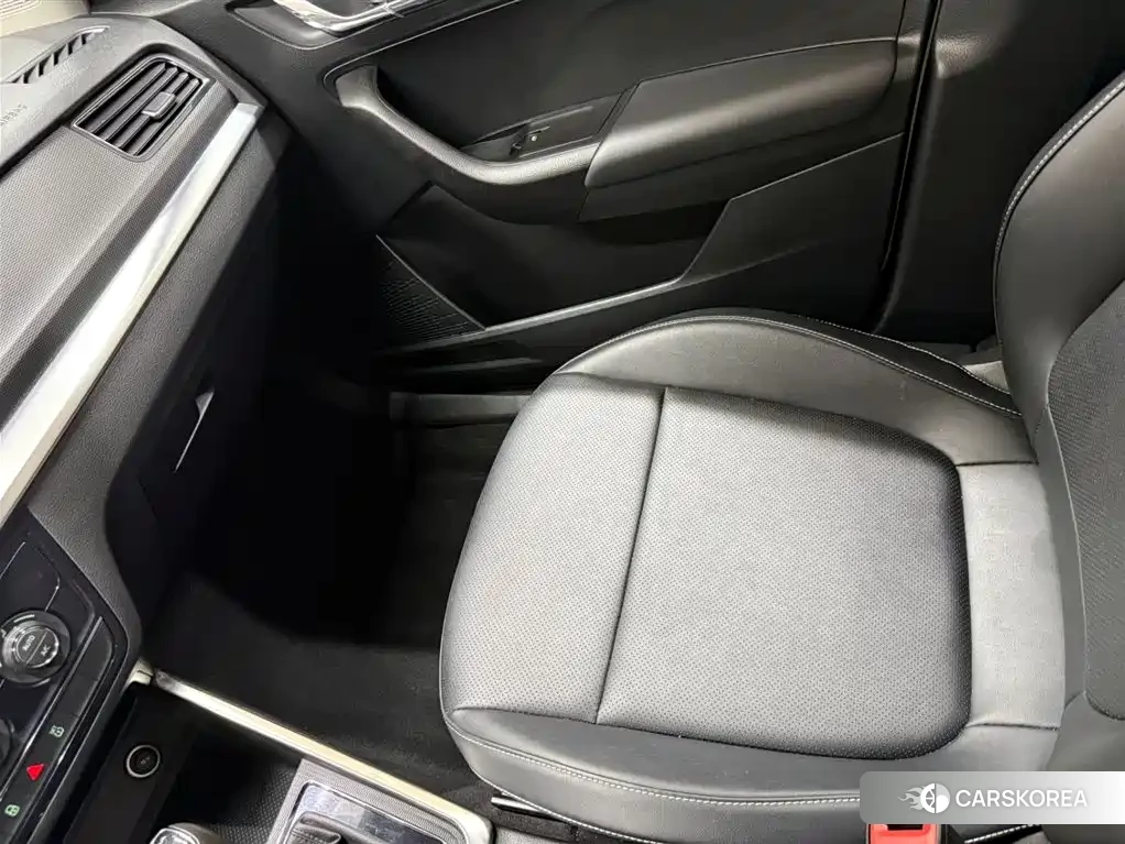 Skoda Kamiq 2022 Белый из Китая