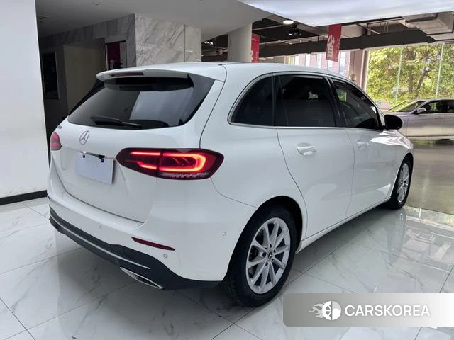 Mercedes-Benz B-class 2021 Белый из Китая