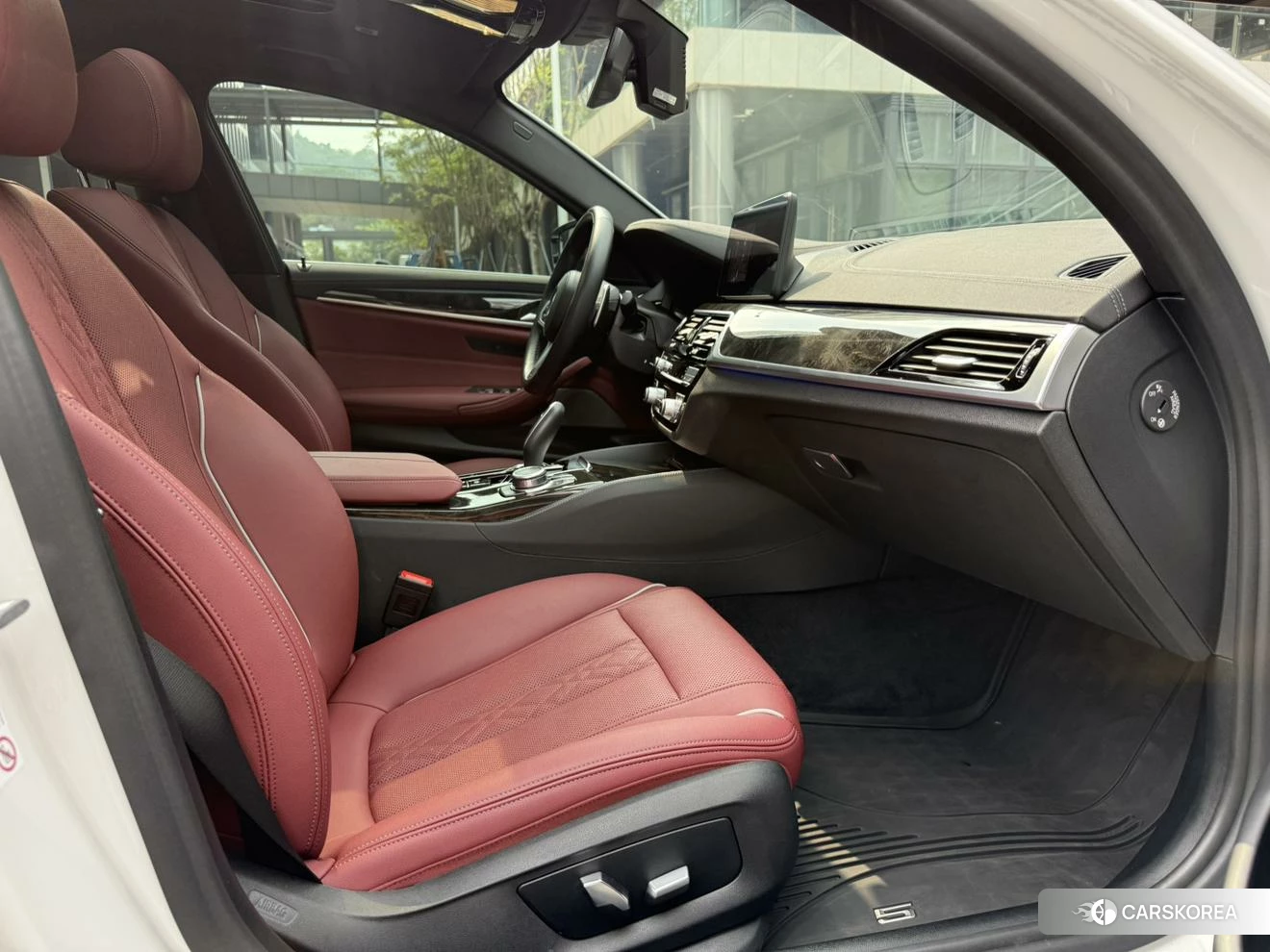 BMW 5 series 2021 Белый из Китая