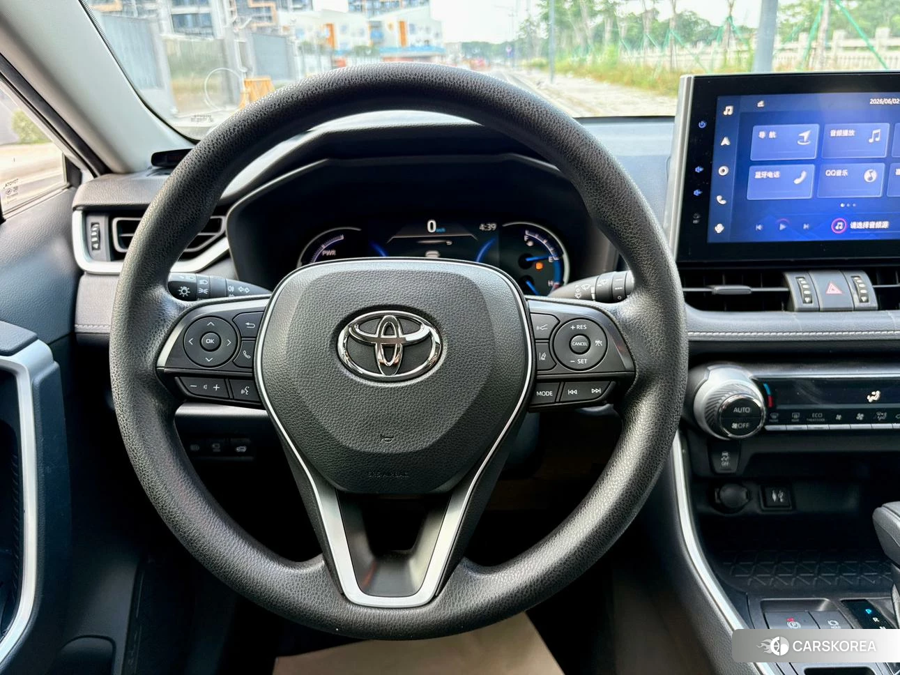 Toyota RAV4 2021 Белый из Китая