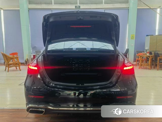 Mercedes-Benz C-class 2024 Зеленый из Китая