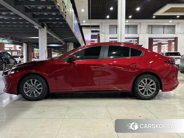 Mazda 3 2025 Красный из Китая