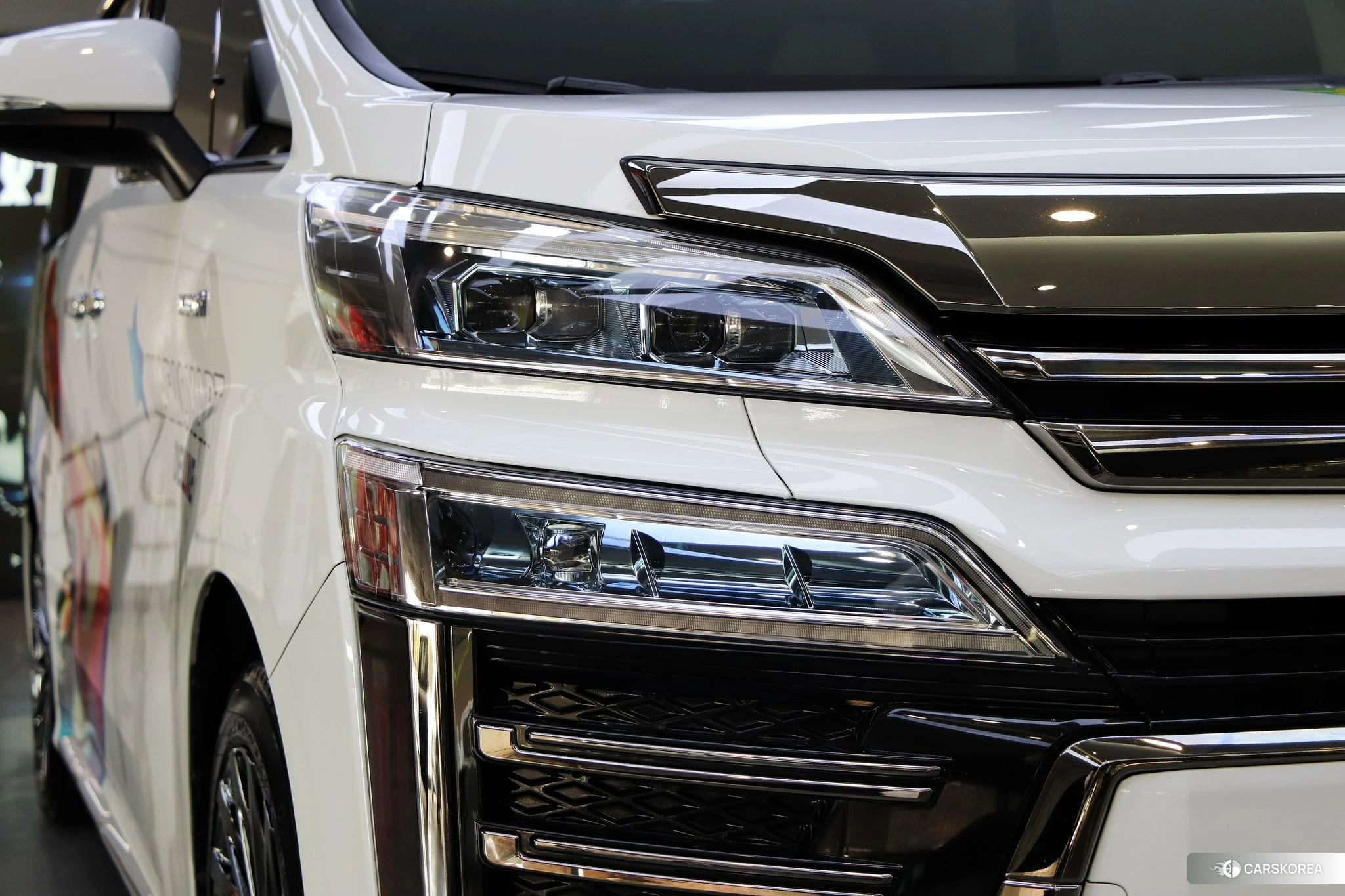 Toyota Vellfire 2021 Белый из Китая