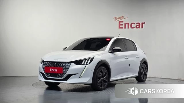 Peugeot e-208 second Generation 2023 Белый из Кореи