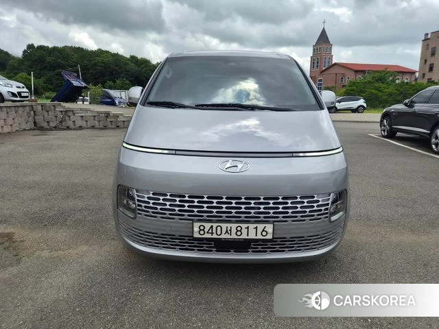 Hyundai Staria 2022 Серебристо-серый из Кореи