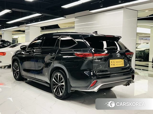 Toyota Crown 2021 Черный из Китая