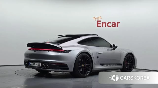 Porsche 911(992) 2021 Серебристо-серый из Кореи