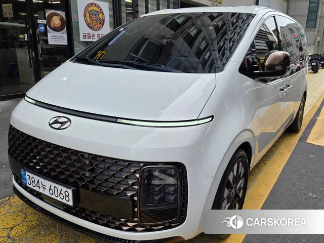 Hyundai Staria 2021 Белый из Кореи