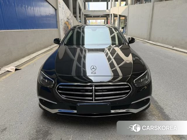 Mercedes-Benz E-Class 2023 Черный из Китая
