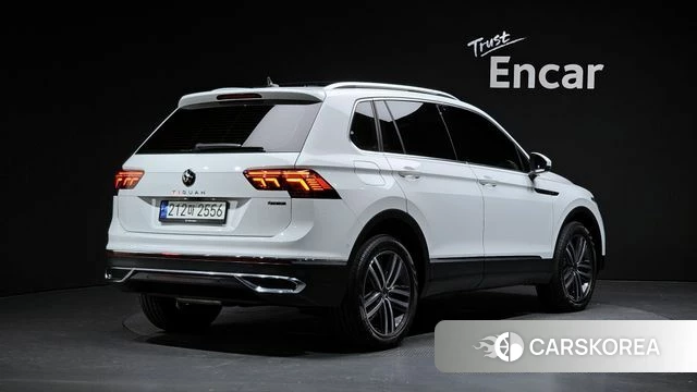 Volkswagen Tiguan second Generation 2023 Белый из Кореи