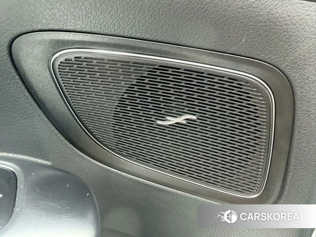 Mercedes-Benz C-class 2023 Белый из Китая
