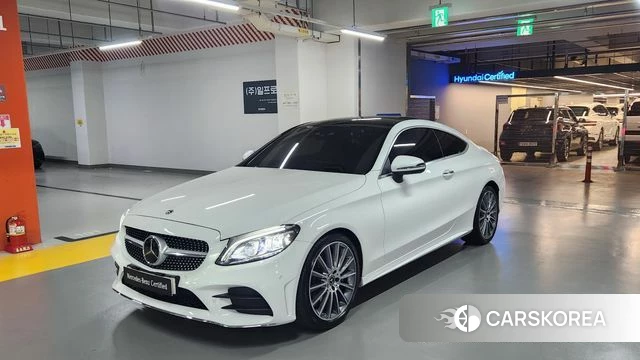 Mercedes-Benz C-Class W205 2023 Белый из Кореи