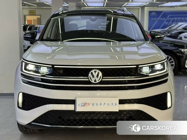 Volkswagen Tavendor 2025 Белый из Китая