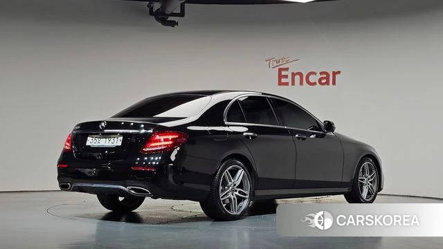 Mercedes-Benz E-Class W213 2018 Черный из Кореи