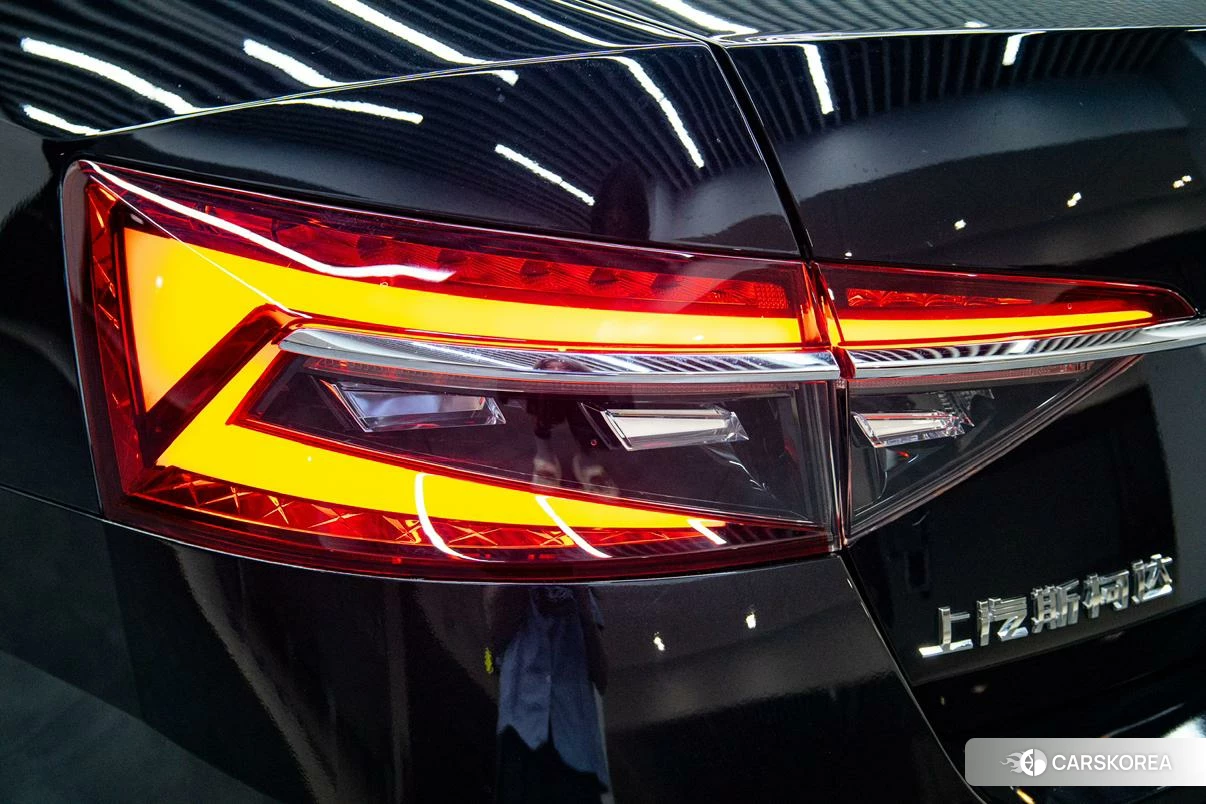 Skoda Superb 2023 Черный из Китая
