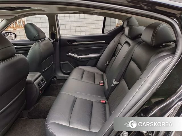 Nissan Altima 2022 Черный из Китая