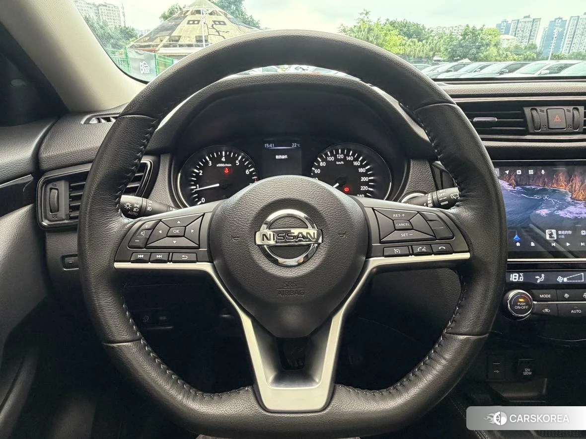 Nissan X-Trail 2021 Белый из Китая