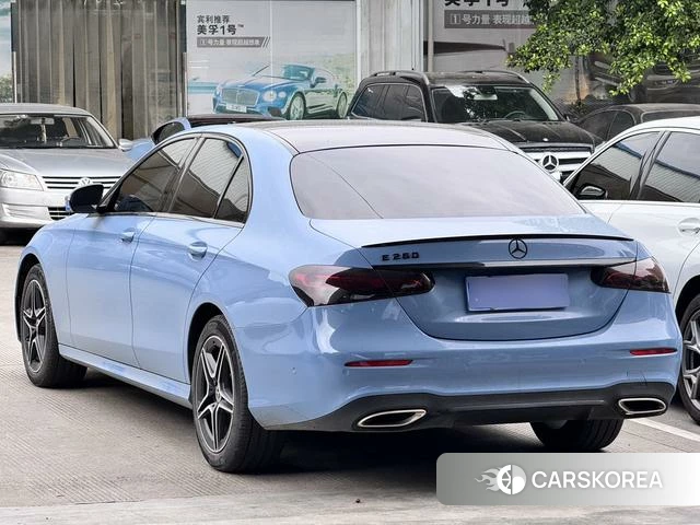 Mercedes-Benz E-Class 2021 Синий из Китая