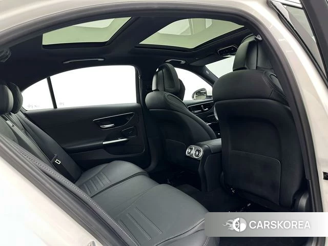 Mercedes-Benz C-class 2024 Белый из Китая