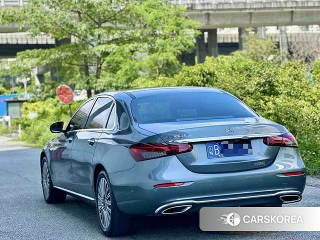Mercedes-Benz E-Class 2021 Темно-серый из Китая