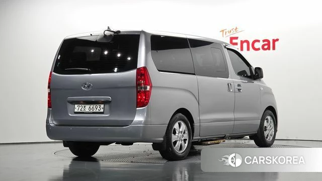 Hyundai The New Grand Starex 2018 Серебристо-серый из Кореи