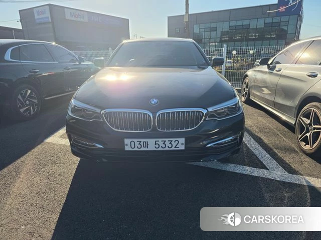 BMW 5 Series (G30) 2018 Черный из Кореи