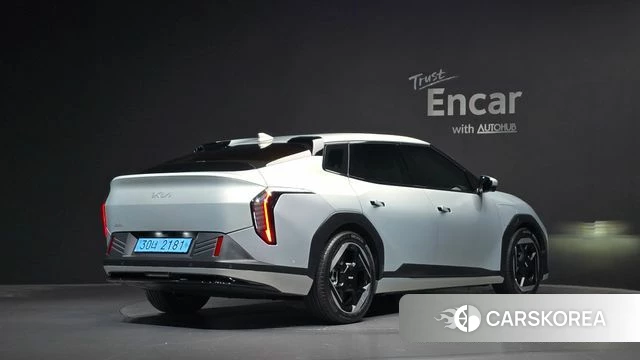 Kia EV4 2025 Цвет галактики из Кореи