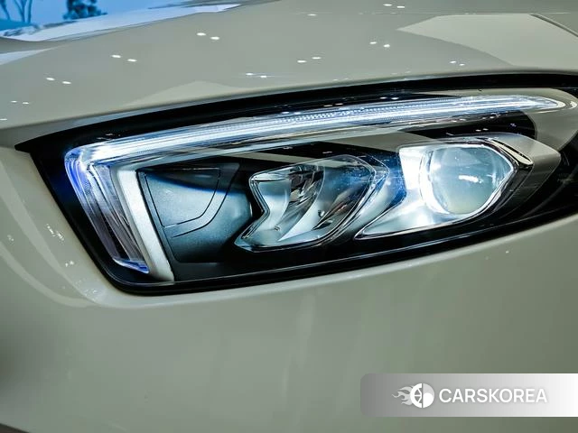 Mercedes-Benz A-Class 2022 Белый из Китая