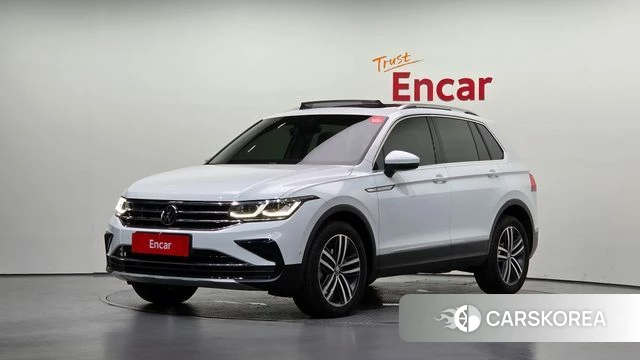 Volkswagen Tiguan second Generation 2023 Белый из Кореи