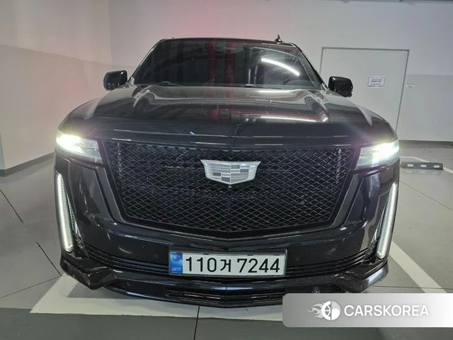 Cadillac Escalade 5th Generation 2023 Черный из Кореи