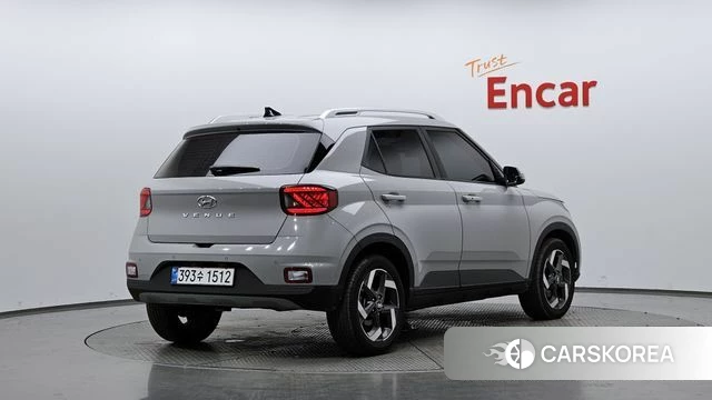 Hyundai Venue 2025 Серебристо-серый из Кореи