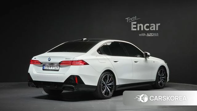 BMW 5 Series (G60) 2024 Белый из Кореи