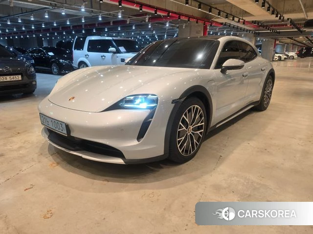 Porsche Taycan 2022 Светло-серебряный цвет из Кореи