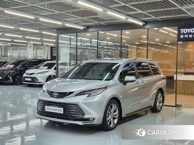 Toyota Sienna 4th Generation 2025 Серебряный из Кореи