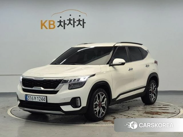 Kia Seltos 2022 Белый из Кореи