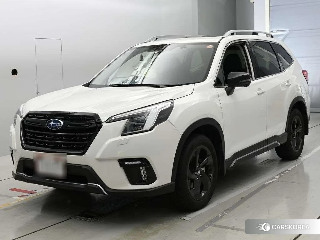 Subaru Forester 2023 из Японии