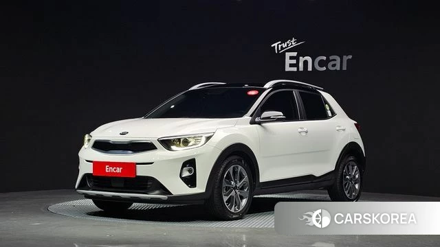 Kia Stonic 2019 Белый из Кореи