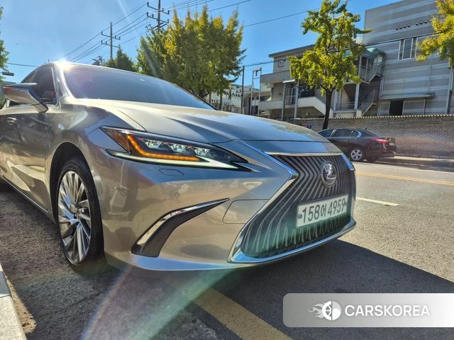 Lexus ES300h 7th generation 2020 Жемчужный цвет из Кореи