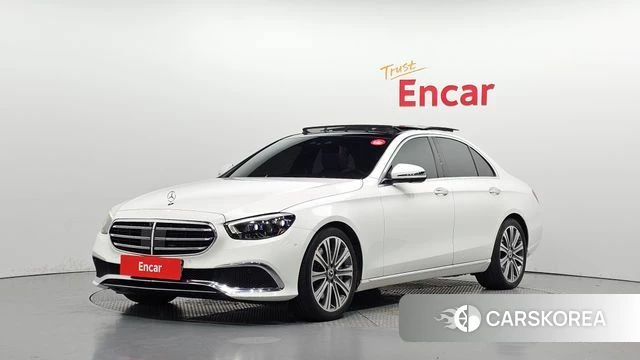 Mercedes-Benz E-Class W213 2021 Белый из Кореи