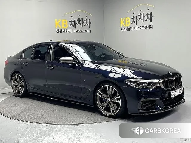 BMW 5 Series (G30) 2019 Черный из Кореи