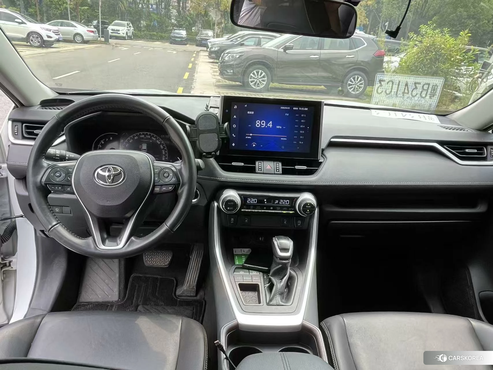 Toyota RAV4 2021 Белый из Китая