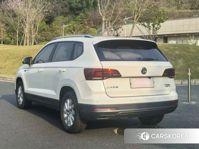 Volkswagen Tharu 2021 Белый из Китая