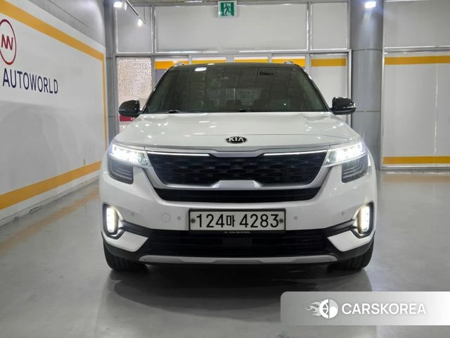 Kia Seltos 2019 Белый из Кореи