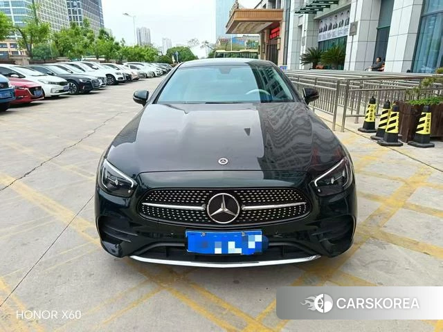 Mercedes-Benz E-Class 2023 Зеленый из Китая